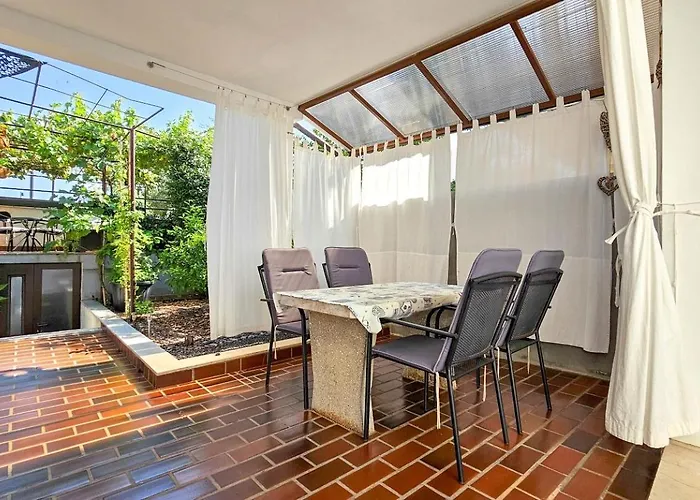 Vadnov A2 Apartman Novigrad (Istria)